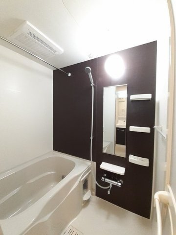 アメニティ万代の浴室