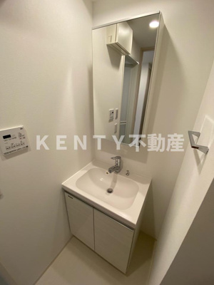 【洗面所】 | アーバンパーク東六郷Ⅱ | 広い洗面スペース