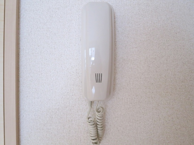 Ｗｅｓｔ　Ｆｉｖｅ－ｓの寝室|防犯シャッター完備なので安心♪