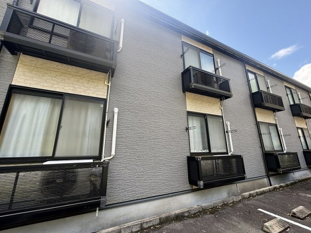 レオパレス荻町の外観