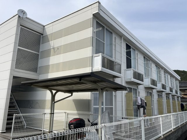 レオパレスくすの木の外観