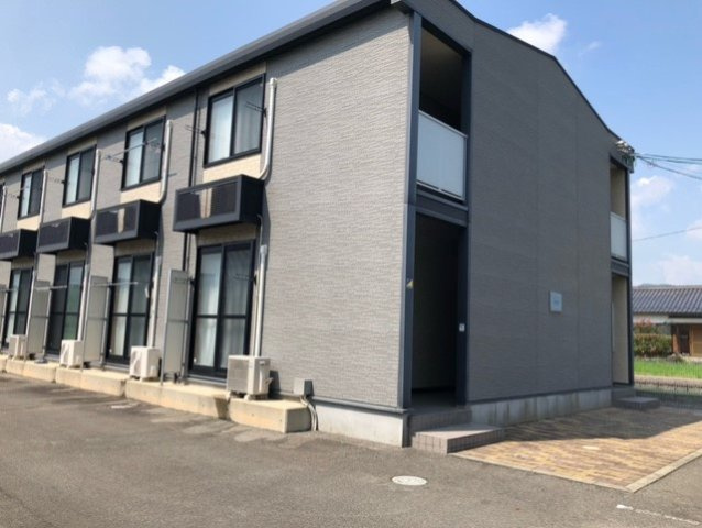 レオパレスゴールデンの外観