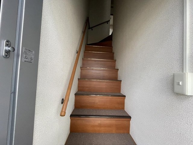 レオパレスｏｏｔｓｕｋａの玄関