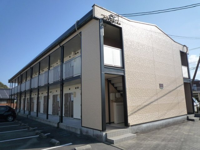 レオパレスくすの木Ⅲの外観|2022年6月に外壁塗装いたしました。