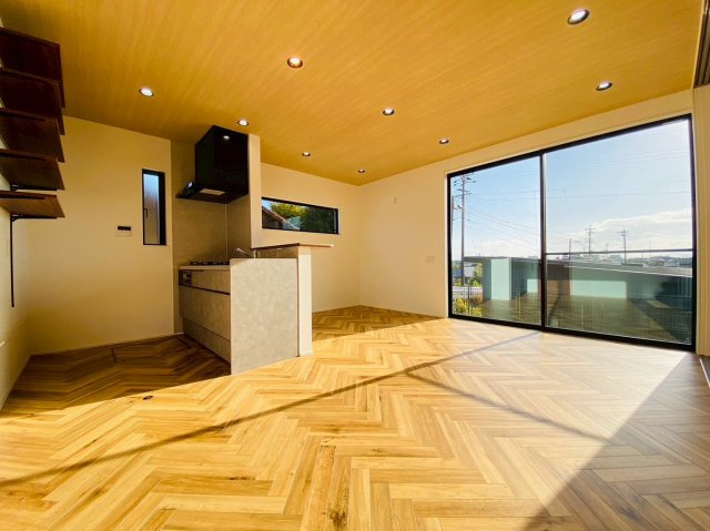 一宮市 北方町北方字中大日二（木曽川堤駅） 平屋建の居間・リビング