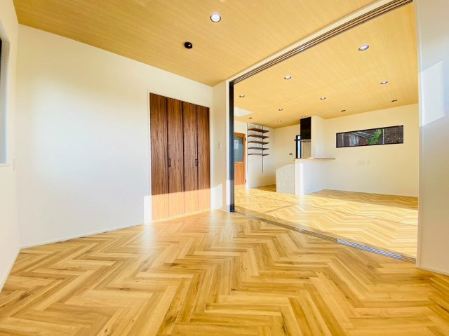 一宮市 北方町北方字中大日二（木曽川堤駅） 平屋建の洋室