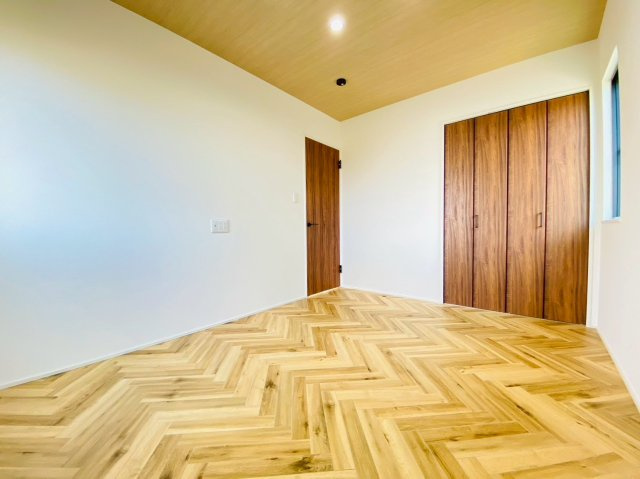 一宮市 北方町北方字中大日二（木曽川堤駅） 平屋建の洋室