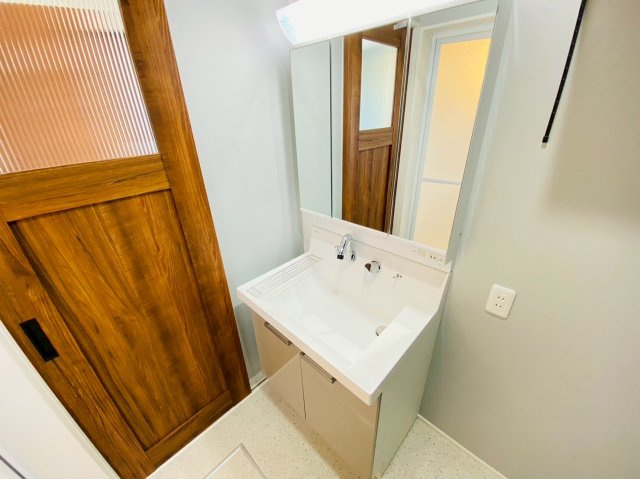 一宮市 北方町北方字中大日二（木曽川堤駅） 平屋建の独立洗面台