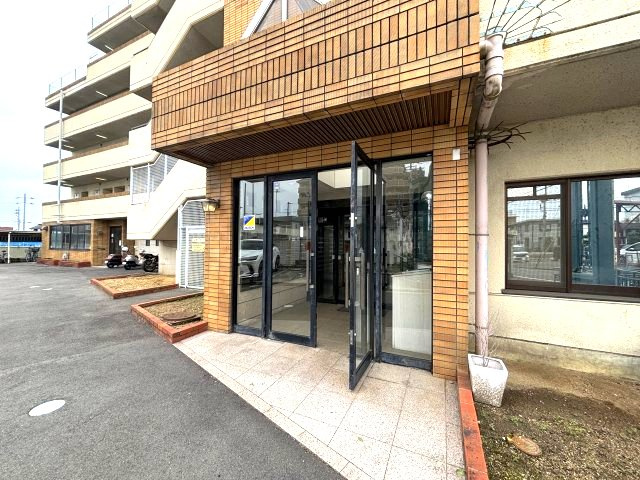 プリマベーラ藤井寺のエントランス