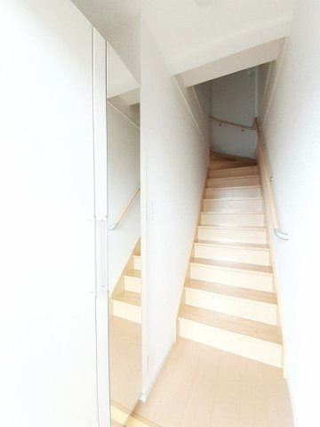 ウエストスクエア　Ｋの玄関