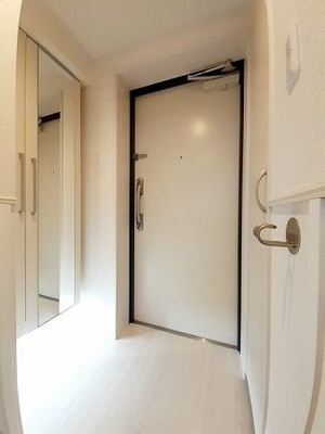 【玄関】 | フォーシーズン蓮根 | シンプルで使いやすい玄関です