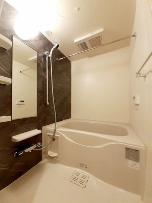 【浴室】 | フォーシーズン蓮根 | 落ち着いた空間のお風呂です