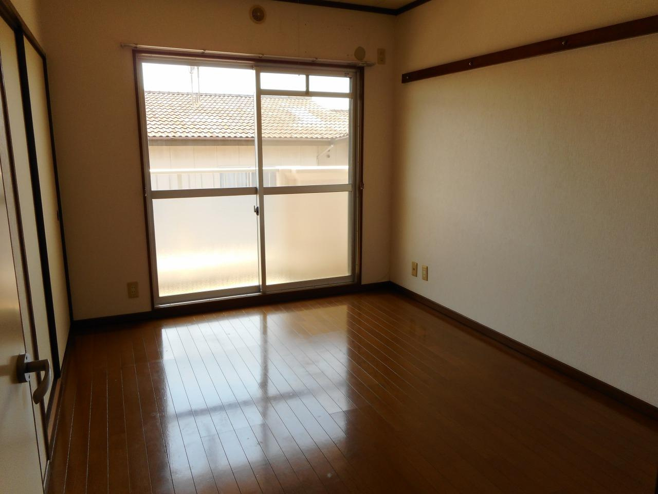 メゾンイナバBの洋室