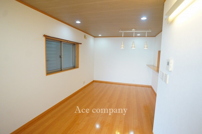 【居間・リビング】 | 東大阪市若江東町1丁目 | 【LDK：16帖】