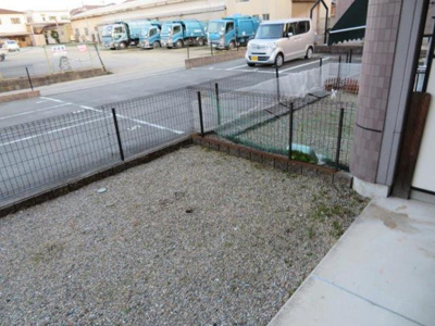 【庭】 | ルナ　ピアッツァ