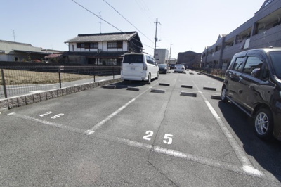 【駐車場】 | ルナ　ピアッツァ