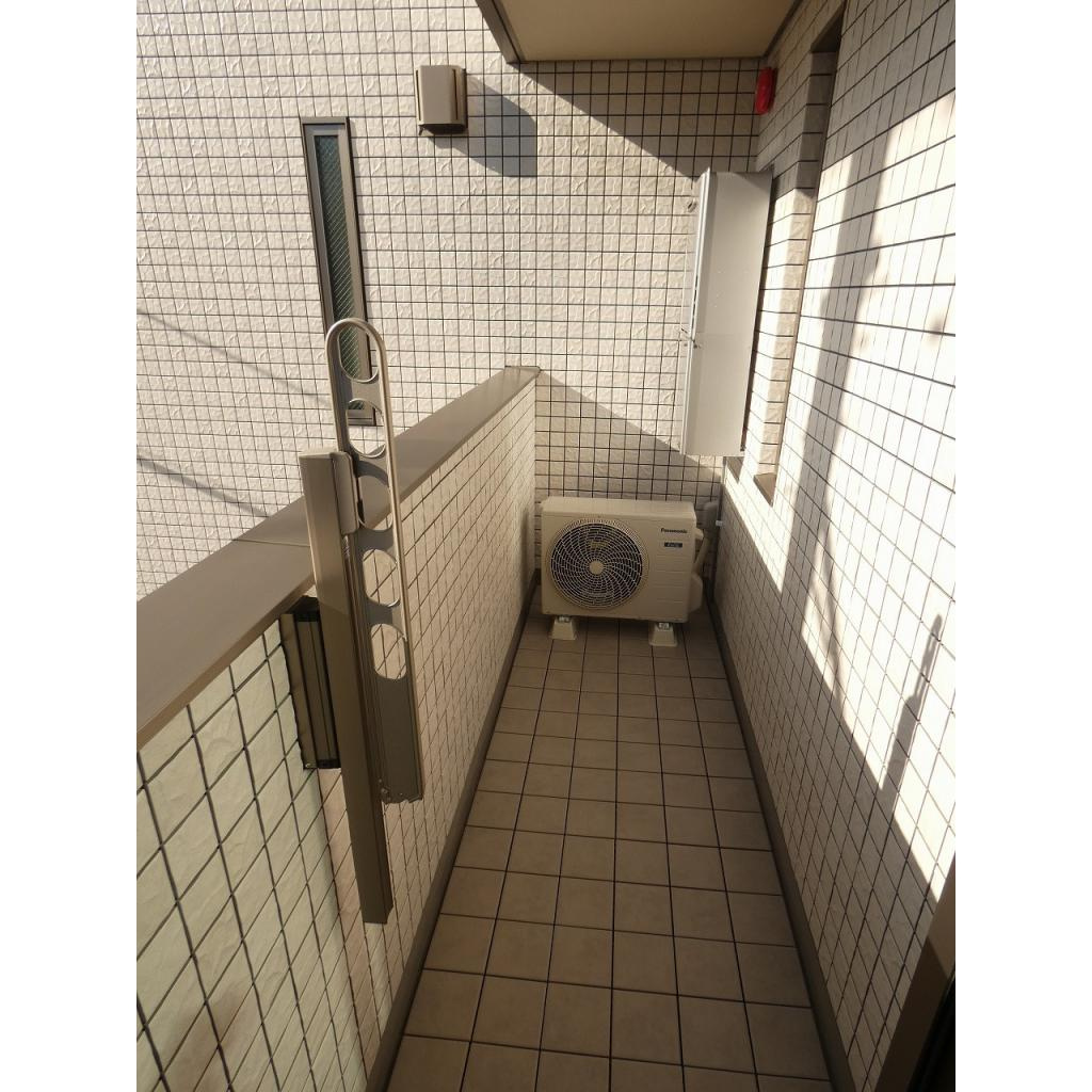 ガーデンホームズ高野のバルコニー