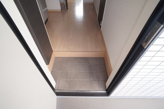 ジェンティーレ幕張本郷の玄関