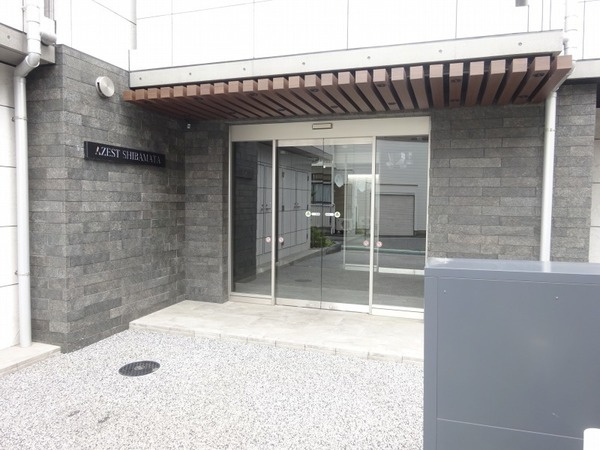 ＡＺＥＳＴ柴又のエントランス