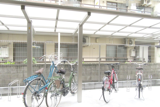 コンフォール高砂のその他共用部分|駐輪場になります☆