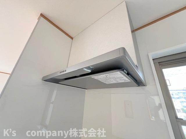 ◎茅ヶ崎市西久保　中古戸建のキッチン|レンジフード♪