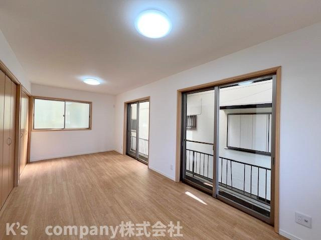 ◎茅ヶ崎市西久保　中古戸建の洋室|2部屋使えて広い居室◇◇