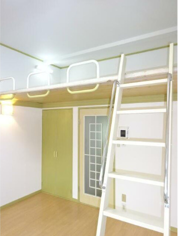 Ｃａｄｉｚ新柏の居間・リビング