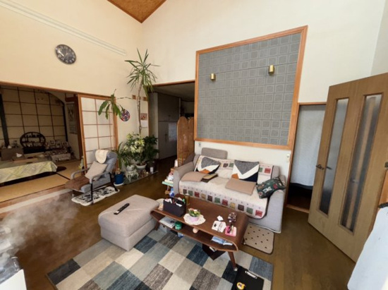 【居間・リビング】 | 北見市東陵町１８８番地２　中古売家