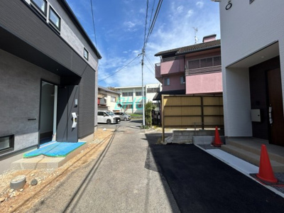 【前面道路含む現地写真】 | 本宮２丁目分譲１区画１期１号地