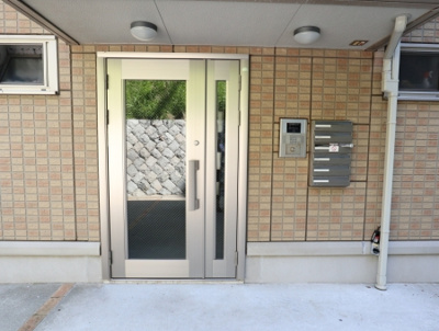 【エントランス】 | コンフォートⅡ | 大手管理でいつでも綺麗♪