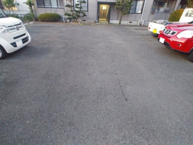 オークヴィレッジ花園　Ｂの駐車場