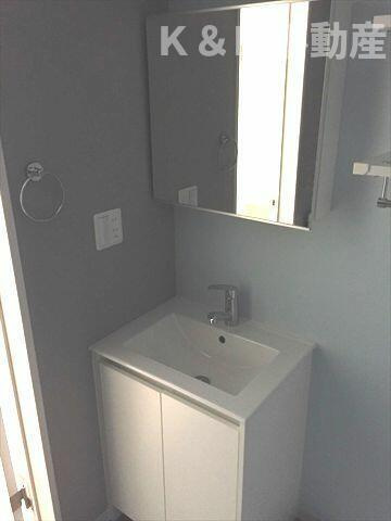 Ｂ・ＦＬＡＴＳの洗面所|脱衣スペースもあります