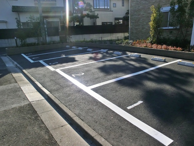 リブリ・ゆうやの駐車場|駐車スペース有ります♪