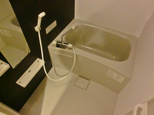 リブリ・ゆうやの浴室|オシャレなバスルームです♪