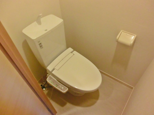 リブリ・ゆうやのトイレ|ウォシュレット付きのトイレです♪