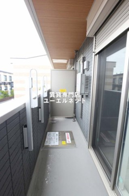 【バルコニー】 | ラ・パーチェ江坂１ | バルコニー付きで採光＆風通し良好！