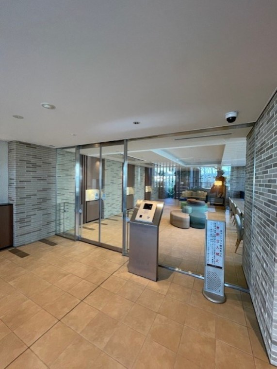 ヴィークステージ世田谷千歳烏山のエントランス