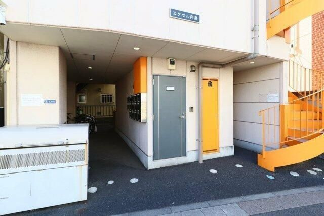 墨田区向島１丁目の賃貸マンションのエントランス