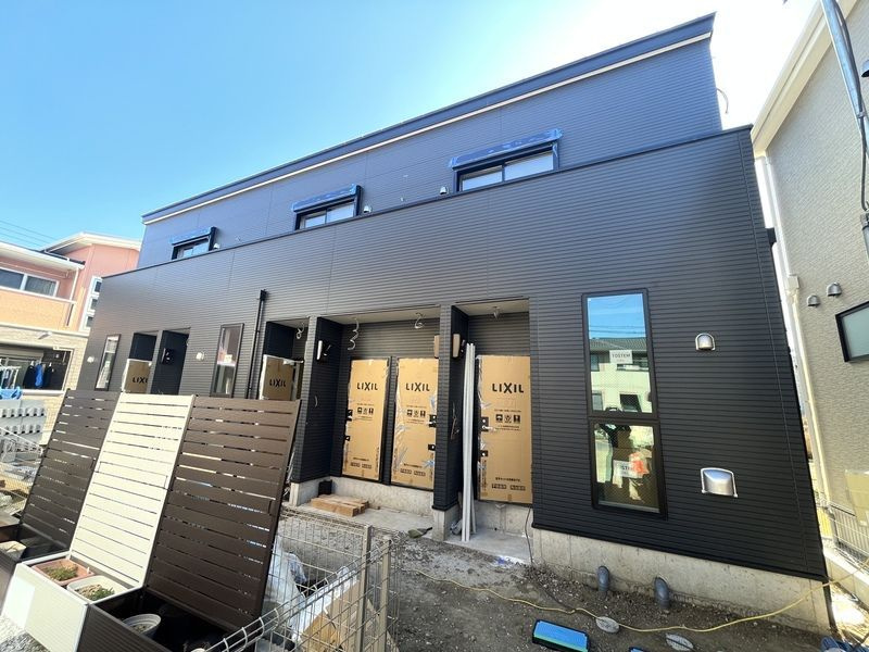 新緑とすみれのフィオーレ