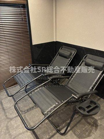 加納8丁目　中古戸建の設備|サウナ横に寝て頂けるベンチスペースも！お家でのリラックスが上質なお時間に。
