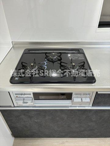 加納8丁目　中古戸建のキッチン|お料理のしやすい3口ガスコンロ