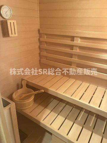 加納8丁目　中古戸建の設備|最大温度110度、セルフロウリュウも可能な本格プライベートサウナを設置。