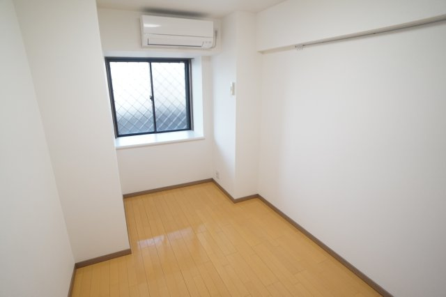 クイーンズ・パレス1の洋室