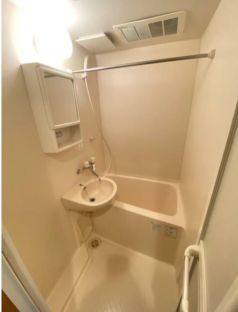 メゾンド吉祥寺の浴室