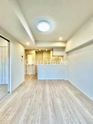 【エントランス】 | グローリア初穂お花茶屋 | 【エントランス】マンションのエントランスは、その物件の印象を決める、顔とも言える場所です。毎日通る場所ですからきれいなのが一番です。