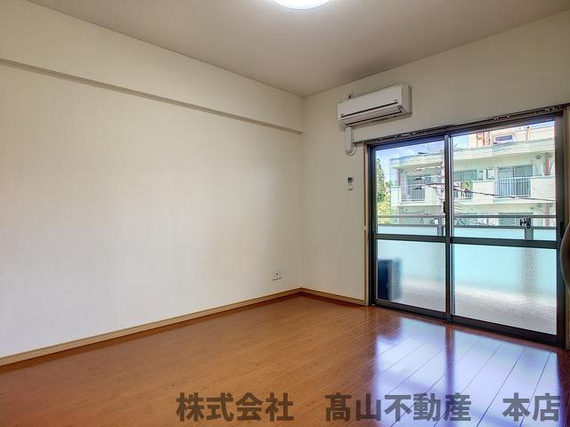 アイリス２２の洋室