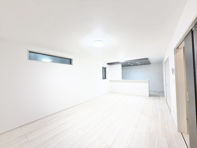 Sumai-to四街道市つくし座の居間・リビング