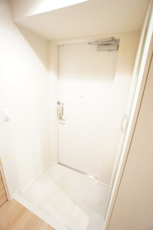 【玄関】 | Grand Vert | ※同物件・反転タイプの写真です。