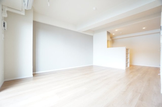 【居間・リビング】 | Grand Vert | ※同物件・反転タイプの写真です。