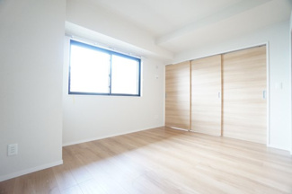 【寝室】 | Grand Vert | ※同物件・反転タイプの写真です。